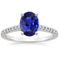 Anello rotondo con pavé di diamanti. taglio ovale. zaffiro dello Sri Lanka. 5 carati