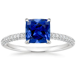 Anello solitario con accenti di diamante a cuscino con zaffiro blu da 3,25 carati