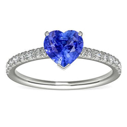 Anello solitario con zaffiro dello Sri Lanka a cuore a 3 carati e accenti di diamanti