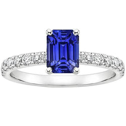 Anello solitario con zaffiro dello Sri Lanka da 4,25 carati e accenti di diamanti