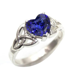 Anello solitario in stile vintage con zaffiro dello Sri Lanka con taglio a cuore a 2 carati