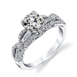 Baguette affusolata e anello di fidanzamento rotondo con diamante taglio vecchia miniera 7 carati