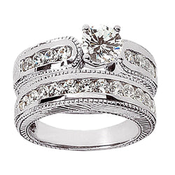 Bellissimo anello di fidanzamento con diamanti da 2 carati in oro bianco