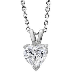 Collana con ciondolo a forma di cuore grande con diamanti. 3 carati. set di griffe in oro bianco