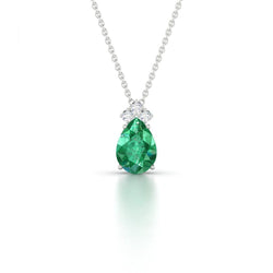Collana con ciondolo in pietra preziosa verde pera con smeraldo e diamanti 6.30 ct. WG 14K