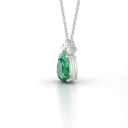 Collana con ciondolo in pietra preziosa verde smeraldo e diamante 8.25 carati WG 14K