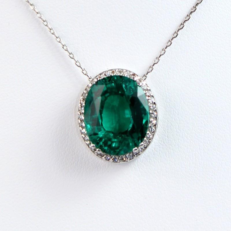 Collana con ciondolo in smeraldo verde e diamanti in oro bianco 6,25 carati 14K - harrychadent.it