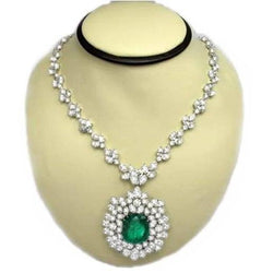Collana con smeraldo verde e diamanti da 79,16 ct, 40 cm in oro bianco 14K