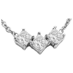 Collana pendente con diamanti princess da 1,50 ct con tre pietre incastonate in oro bianco 14K