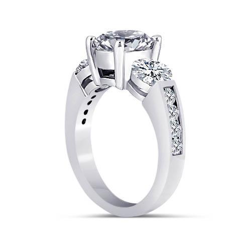 Gioielli con anello di fidanzamento in stile pietra con tre diamanti rotondi da 3.76 carati - harrychadent.it