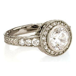 Halo Diamond Anello di fidanzamento Vintage Style 1.35 Carati