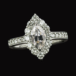Halo Marquise Old Mine Cut Diamante Ring con accenti 4,25 carati