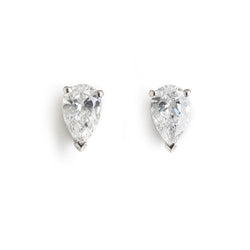 Orecchini in oro bianco 14 carati con diamanti scintillanti taglio pera da 2,50 carati