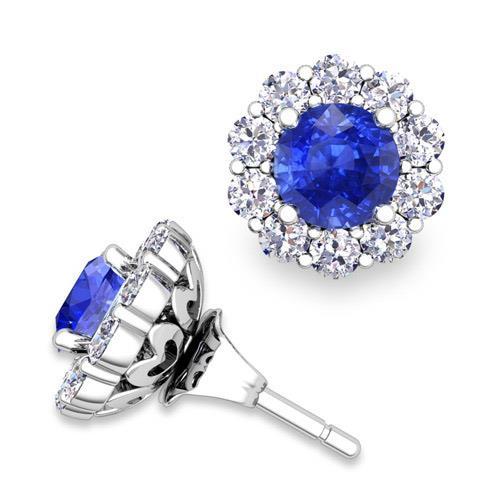 Zaffiro Ceylon taglio rotondo da 4.50 ct con borchie di diamanti Halo in oro bianco - harrychadent.it