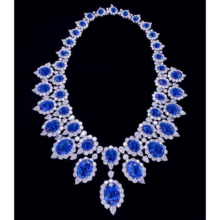 Oro bianco 291,17 ct. Gioielli con collana di zaffiri blu e diamanti bianchi - harrychadent.it