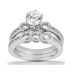 Set di anelli di fidanzamento con diamanti. gioielli in oro bianco da 1.85 carati