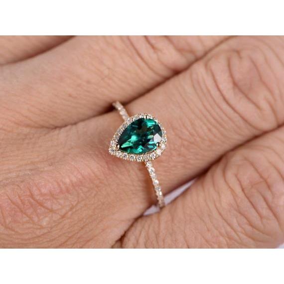 Smeraldo verde a forma di pera da 3,95 ct con anello di fidanzamento con diamante - harrychadent.it