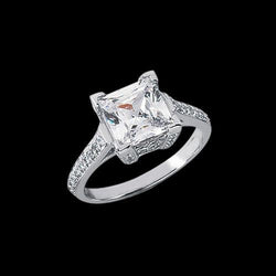 Solitario con anello di diamanti principessa da 2.91 carati con pavé di accenti
