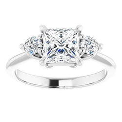 Tre pietre Princess Diamond Ring con pietre rotonde oro 2.25 carati